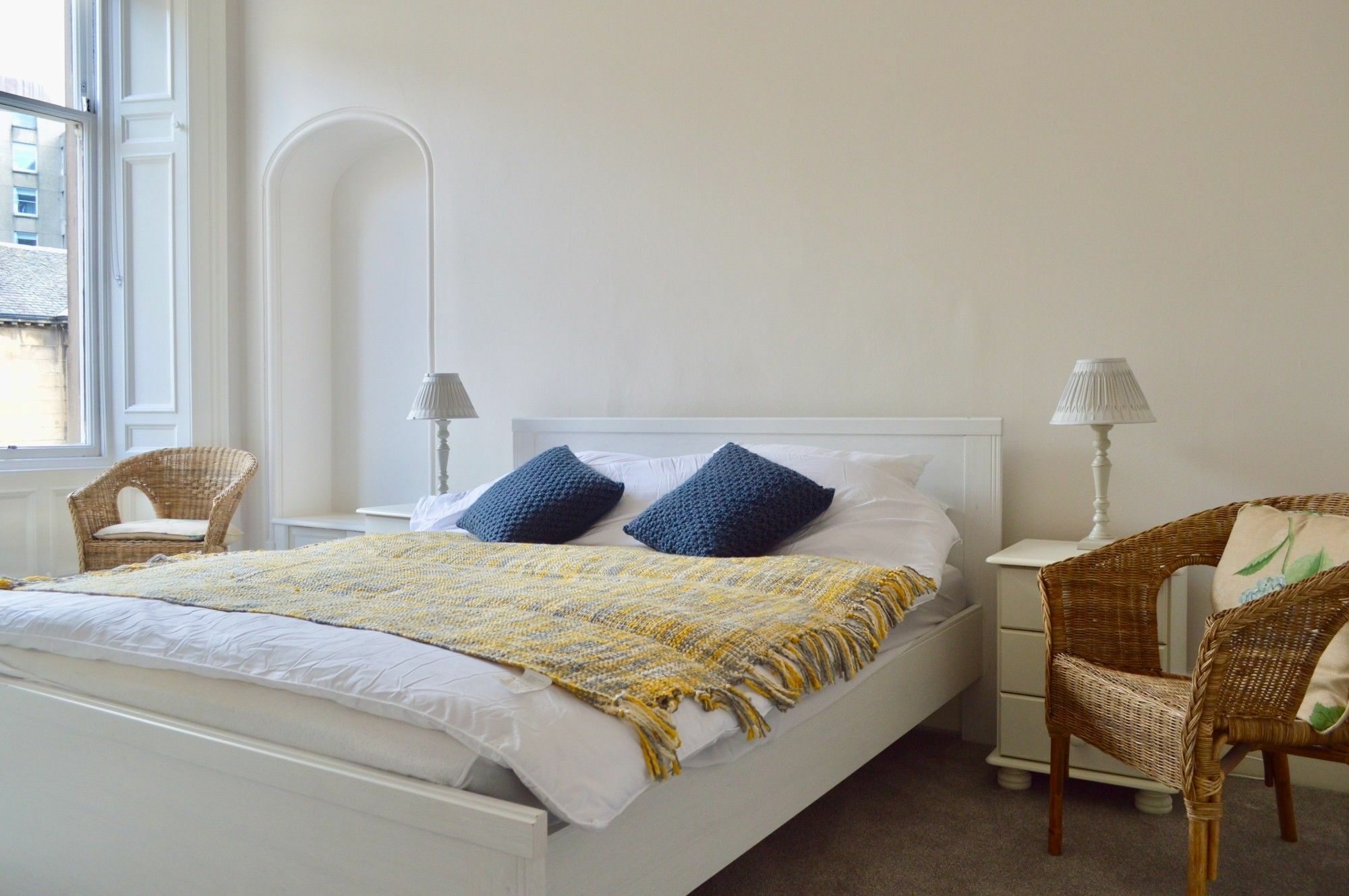 Spacious 3 Bedroom West End Flat * EDI